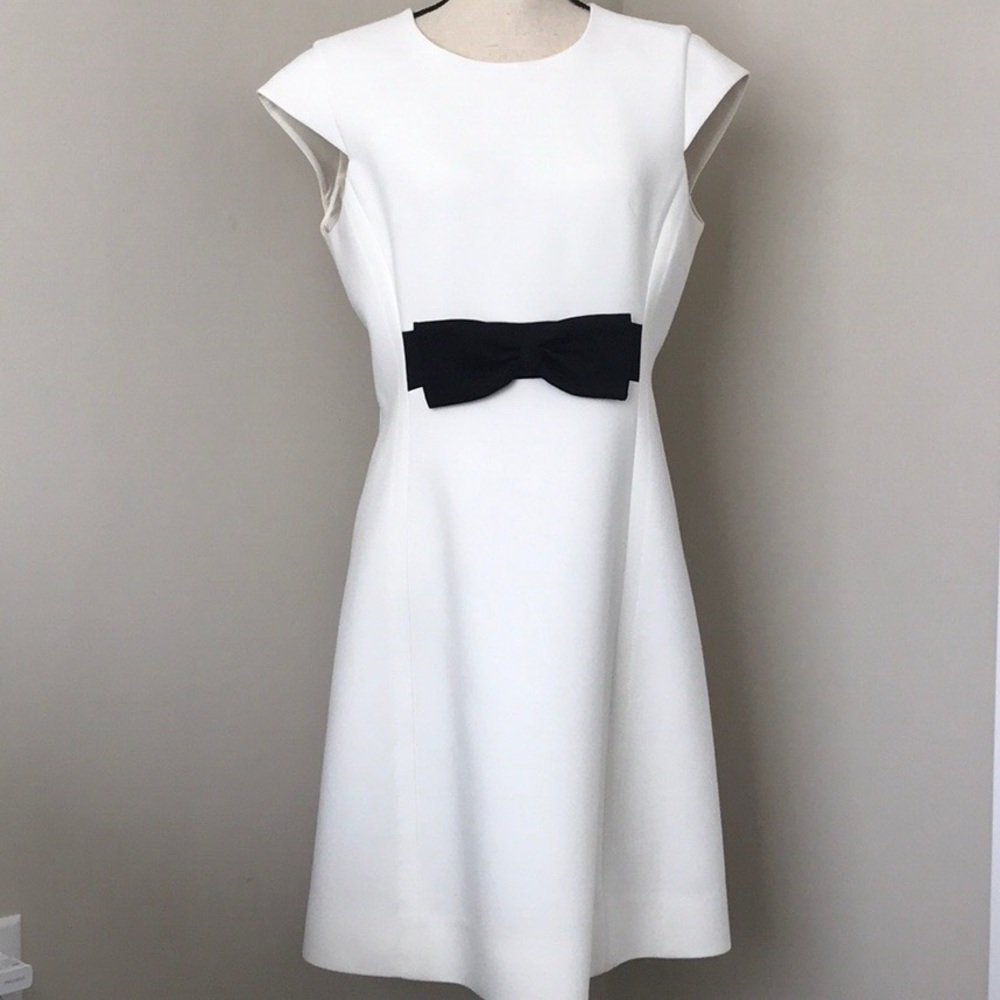 ✨Kate Spade White Dress Black Bow | Size: 12
